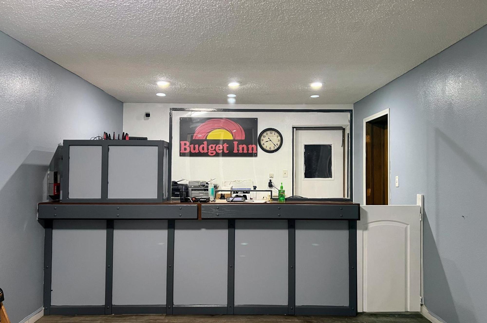Budget Inn 폴룬 외부 사진
